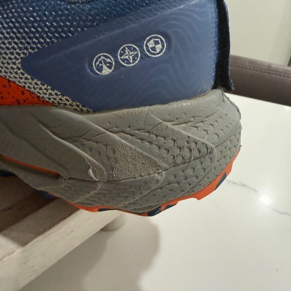 Brooks Men’s Size 9 Cascadia 17 Trail Running Shoe - Blue/Navy/Firecracker - Picture 3 of 11